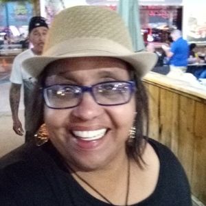 Meet your Posher, Candida